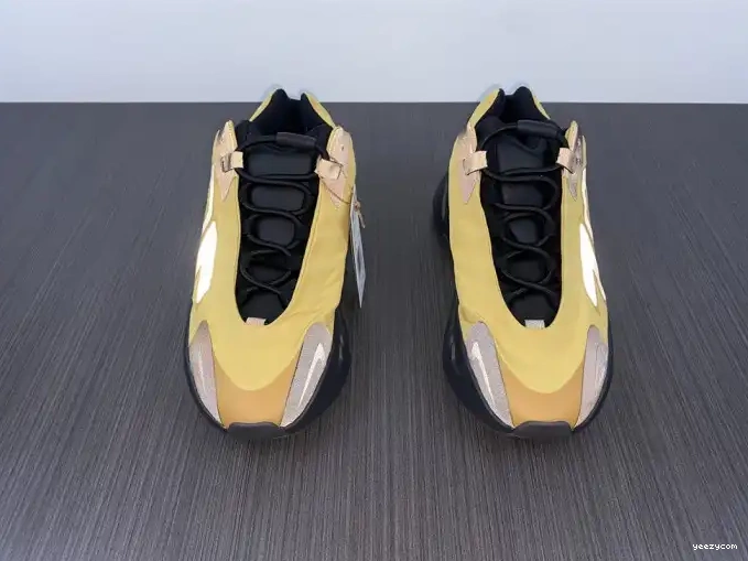 Yeezy GZ0717 Flux' 700 Boost MNVN 'Honey 0504